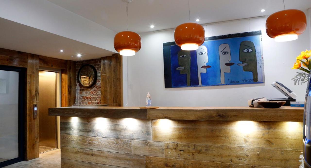 迷笛足德酒店 Saint-Gilles 外观 照片